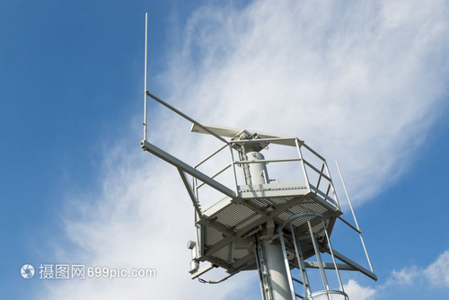 鐵塔上的“千里眼”與“順風耳” 雷達與無線電通信設備的協同作用